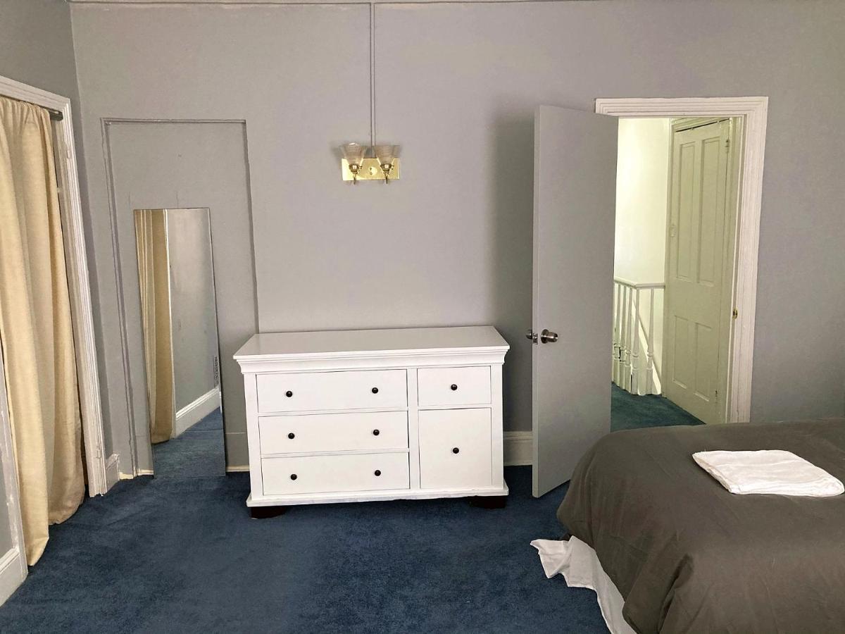 Oui On Ludlow - Entire House And Private Rooms In University City Filadelfia Esterno foto