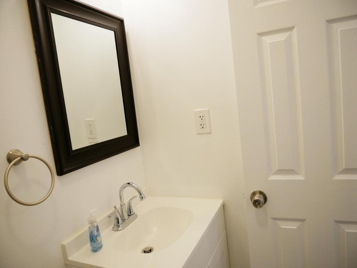 Oui On Ludlow - Entire House And Private Rooms In University City Filadelfia Esterno foto