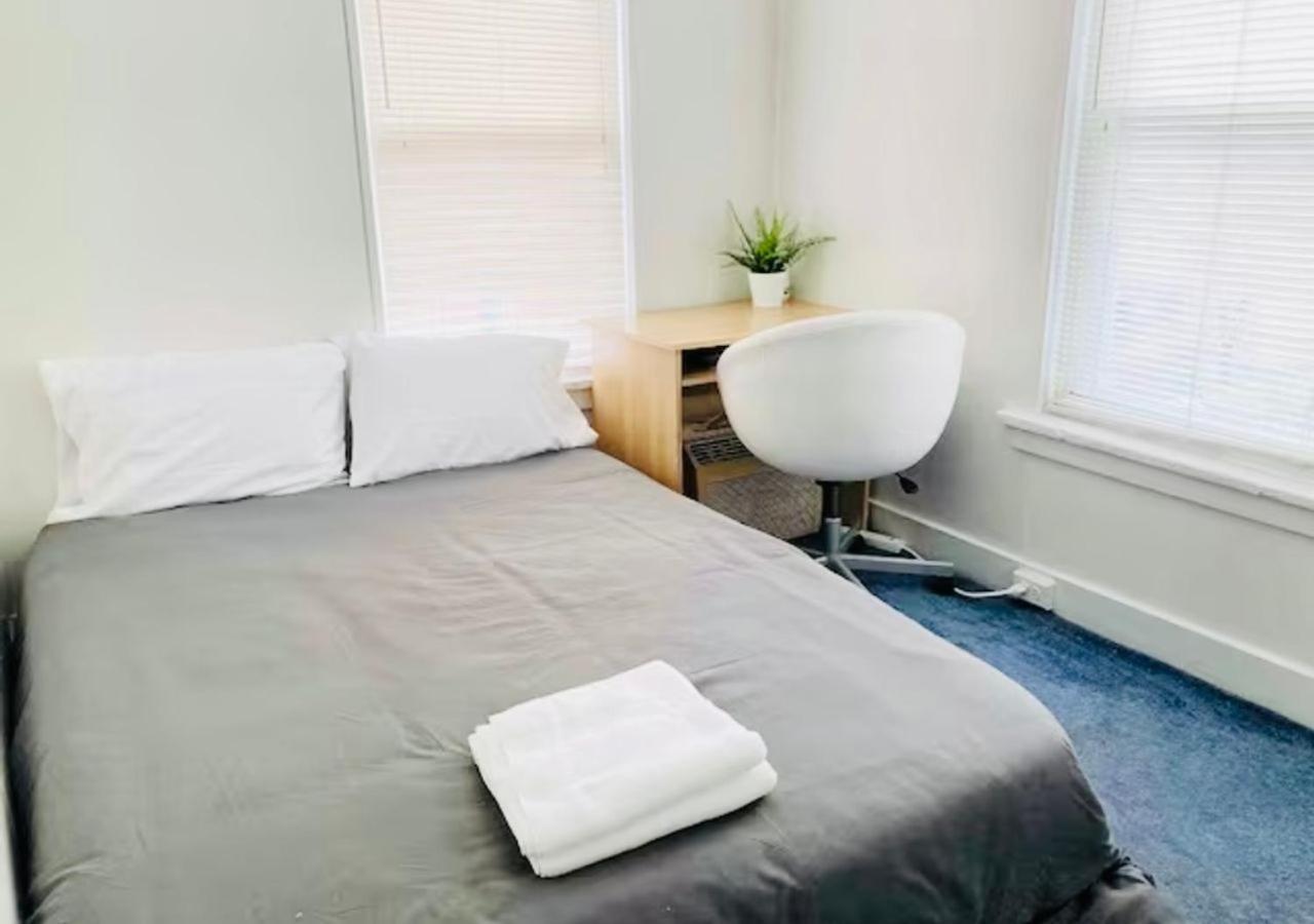 Oui On Ludlow - Entire House And Private Rooms In University City Filadelfia Esterno foto