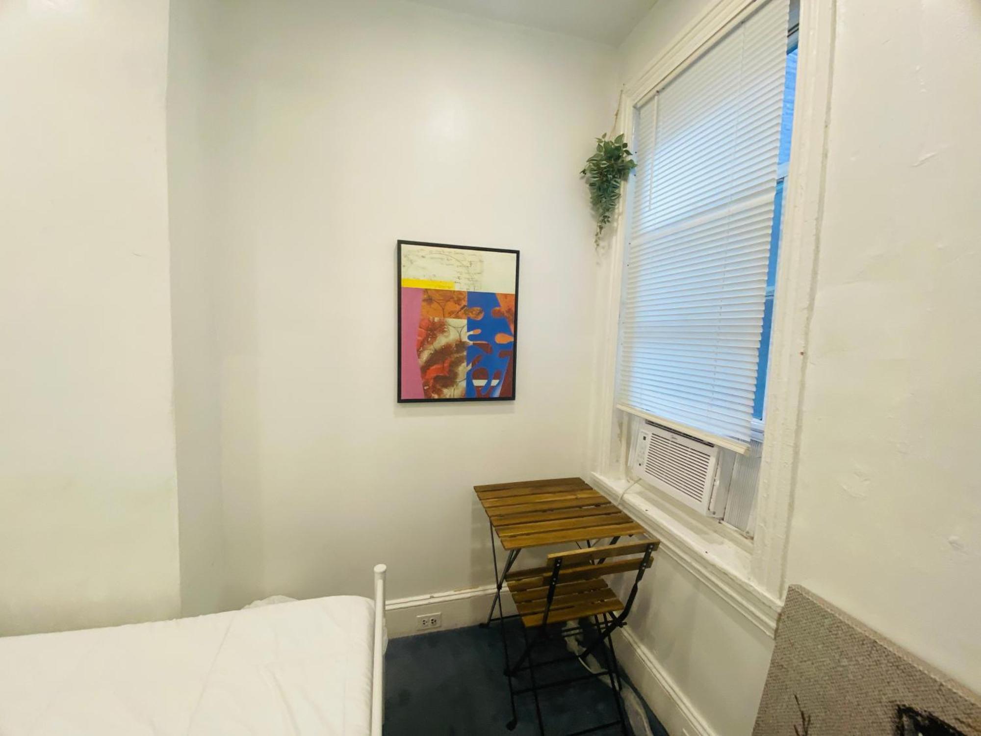 Oui On Ludlow - Entire House And Private Rooms In University City Filadelfia Esterno foto